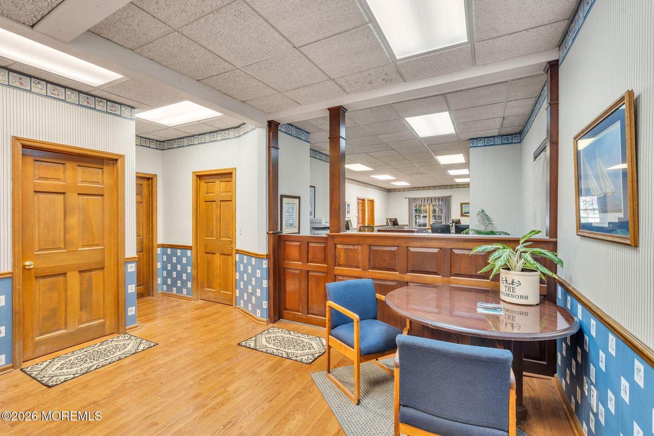804 The Plaza - Photo 1