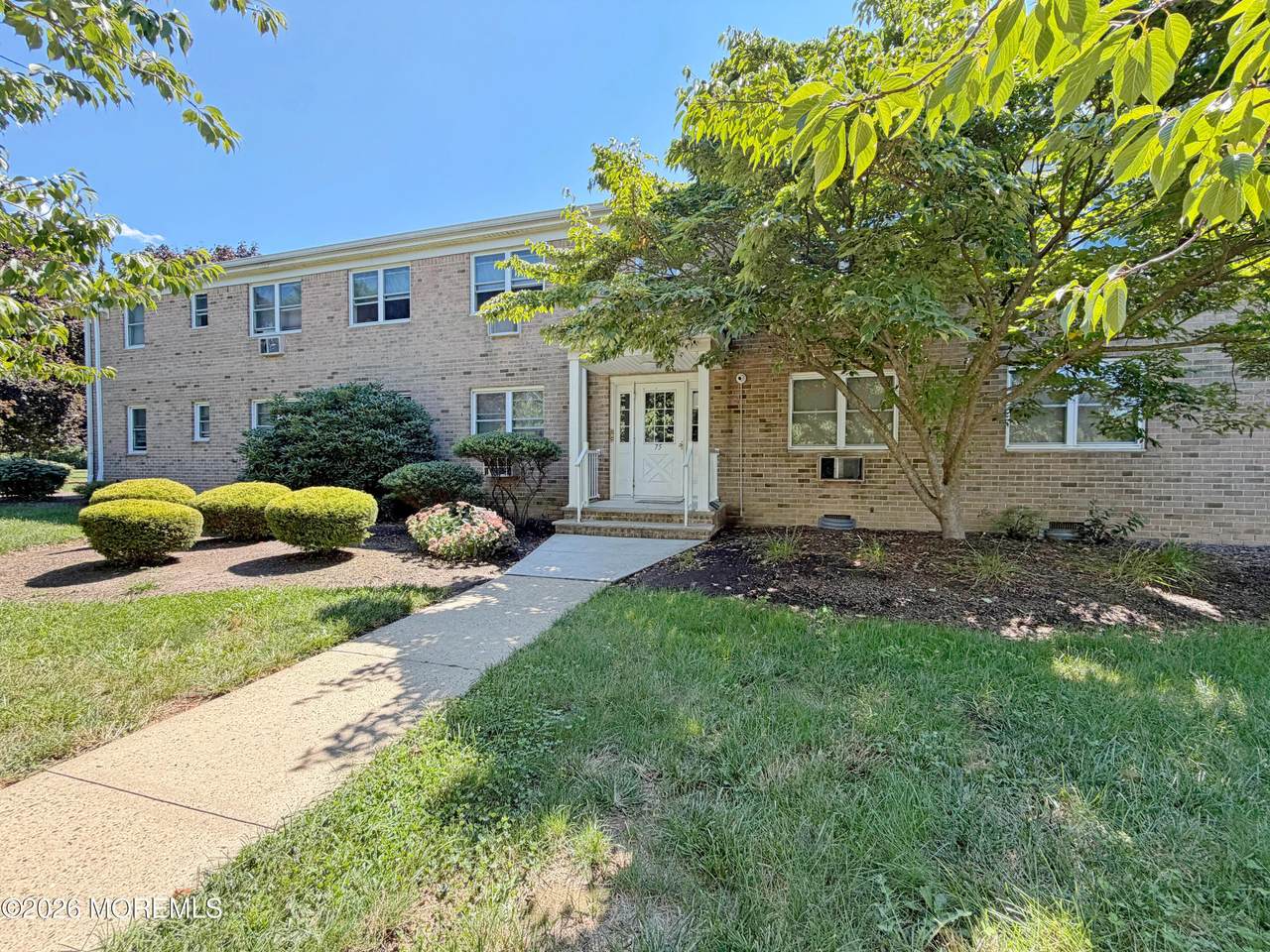 75 Stonehurst Boulevard - Photo 1