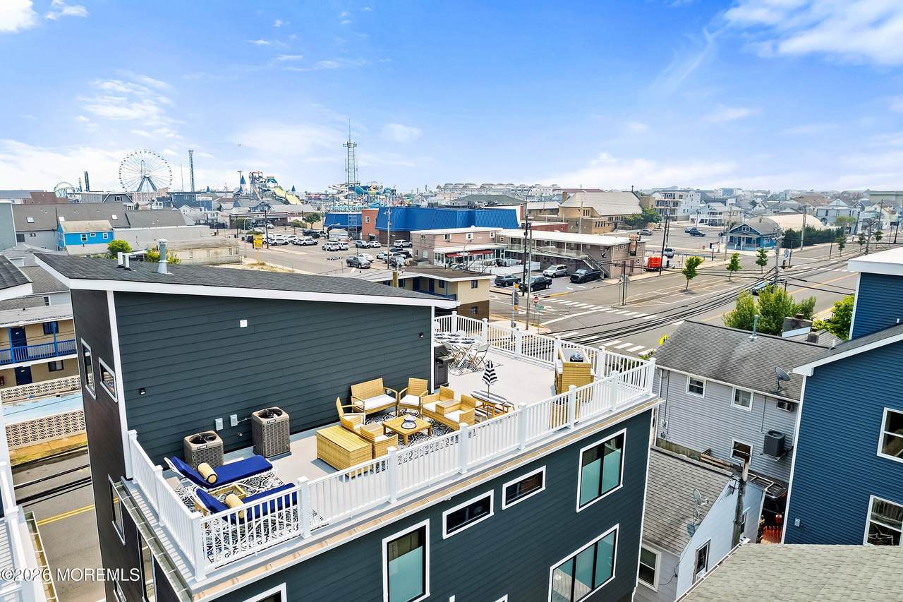 1011 Central Avenue - Photo 1