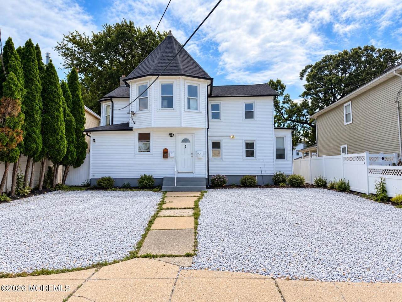 280 Chelsea Avenue - Photo 1