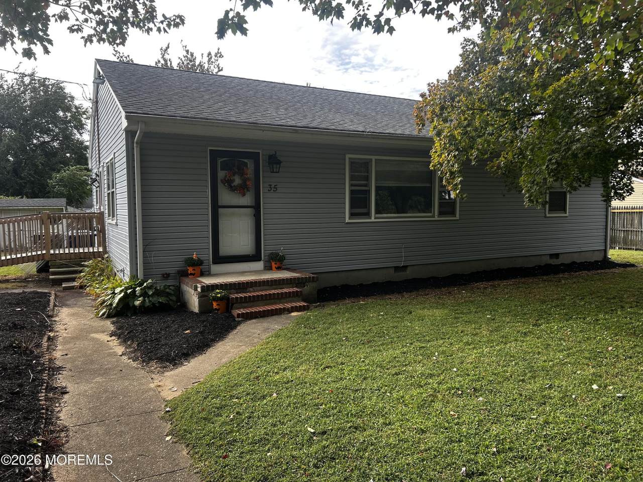 35 Wood Avenue - Photo 1