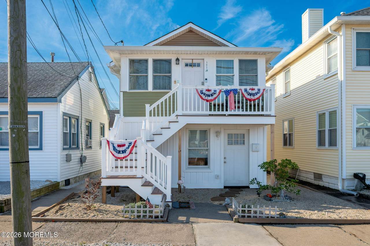 121 M Street - Photo 1