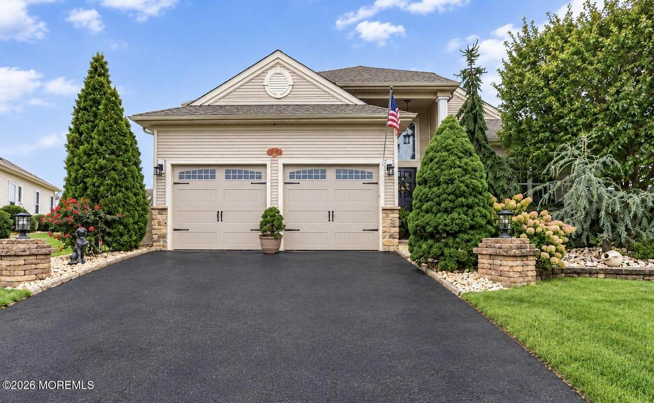 29 Valencia Drive - Photo 1
