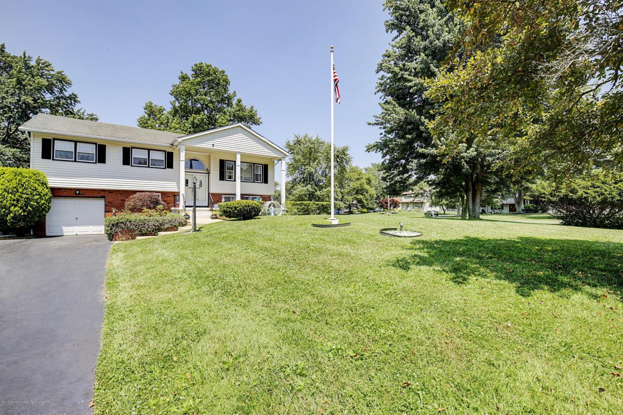 5 Whittier Drive - Photo 1