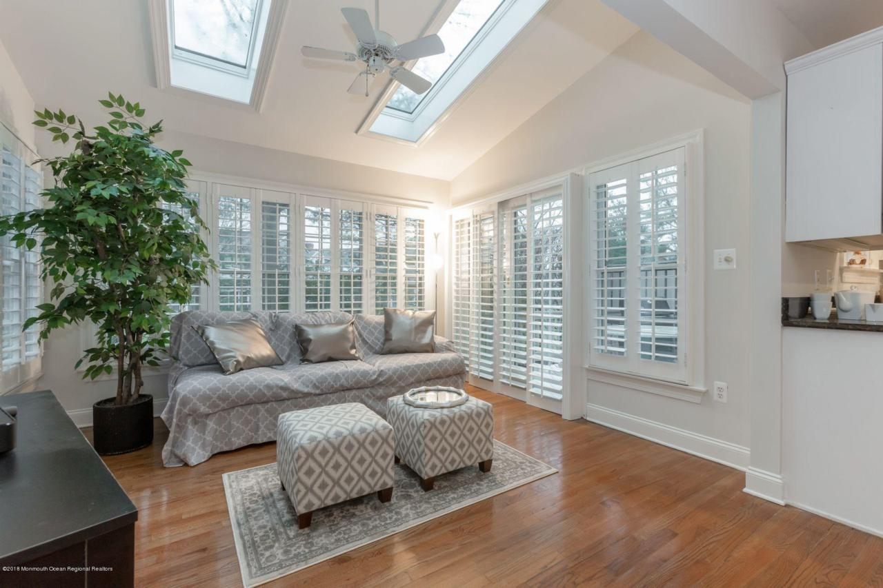 14 Quaker Lane - Photo 1