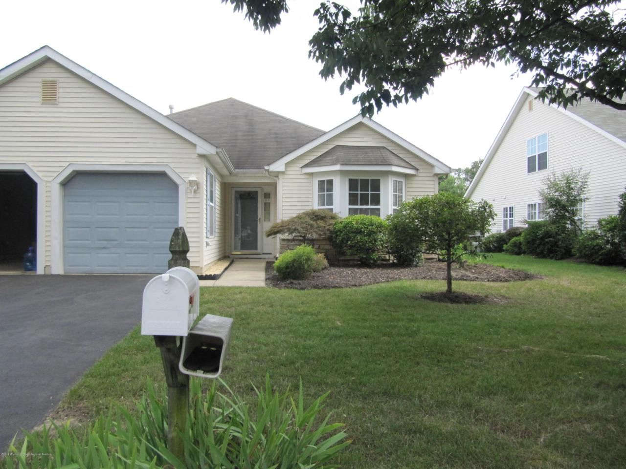 23 Sandhurst Road - Photo 1