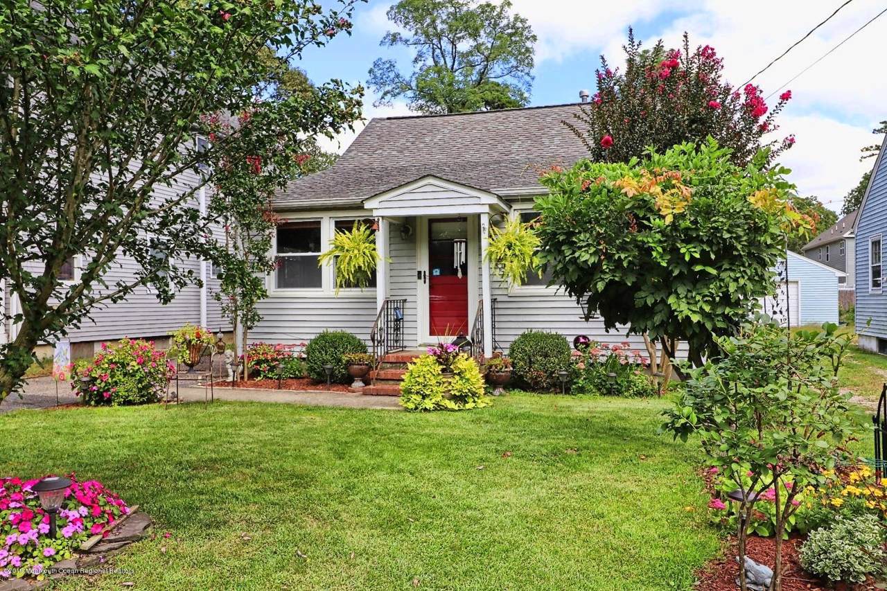 513 Anthony Avenue - Photo 1