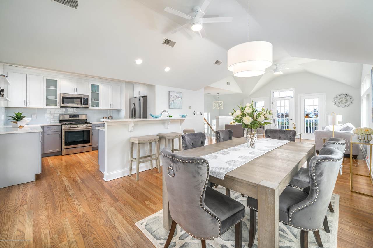 808 Bay Club Lane - Photo 1 808 Bay Club Lane - Photo 1