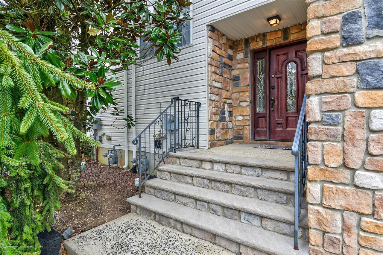 10 Kinglet Avenue - Photo 1