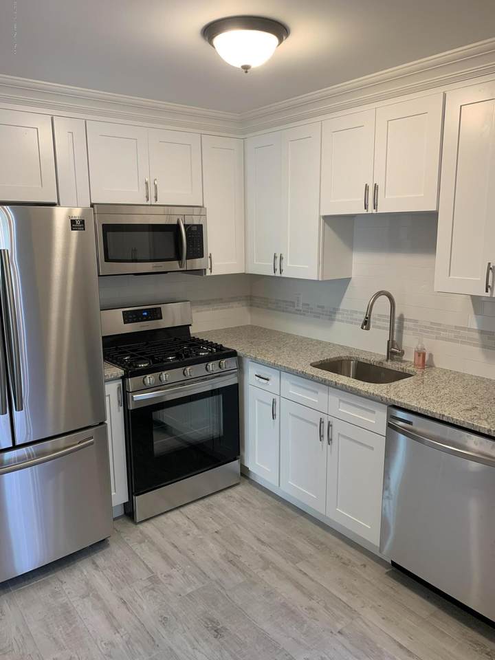 102 Begonia Court - Photo 1