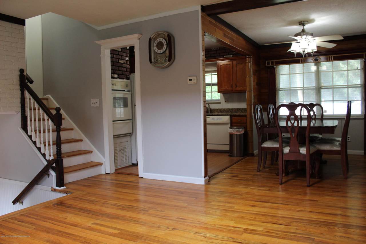 8 Dakota Avenue - Photo 1