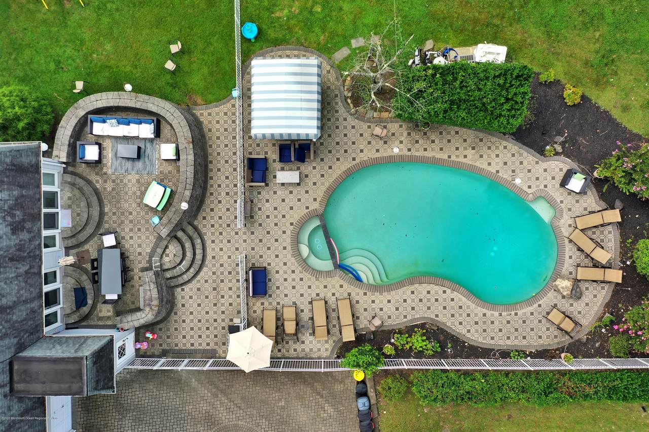7 Decamp Court - Photo 1