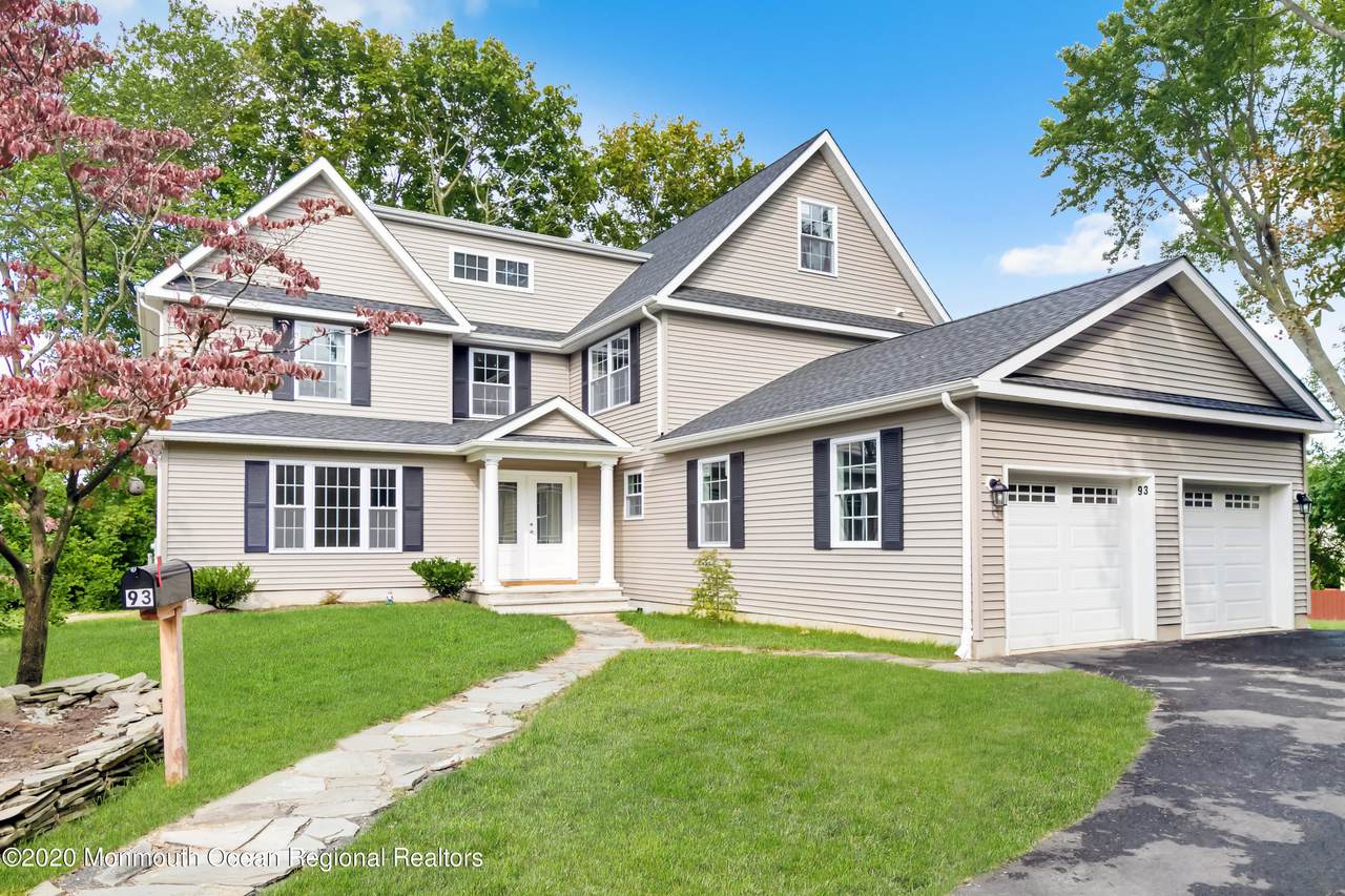 93 Center Avenue - Photo 1