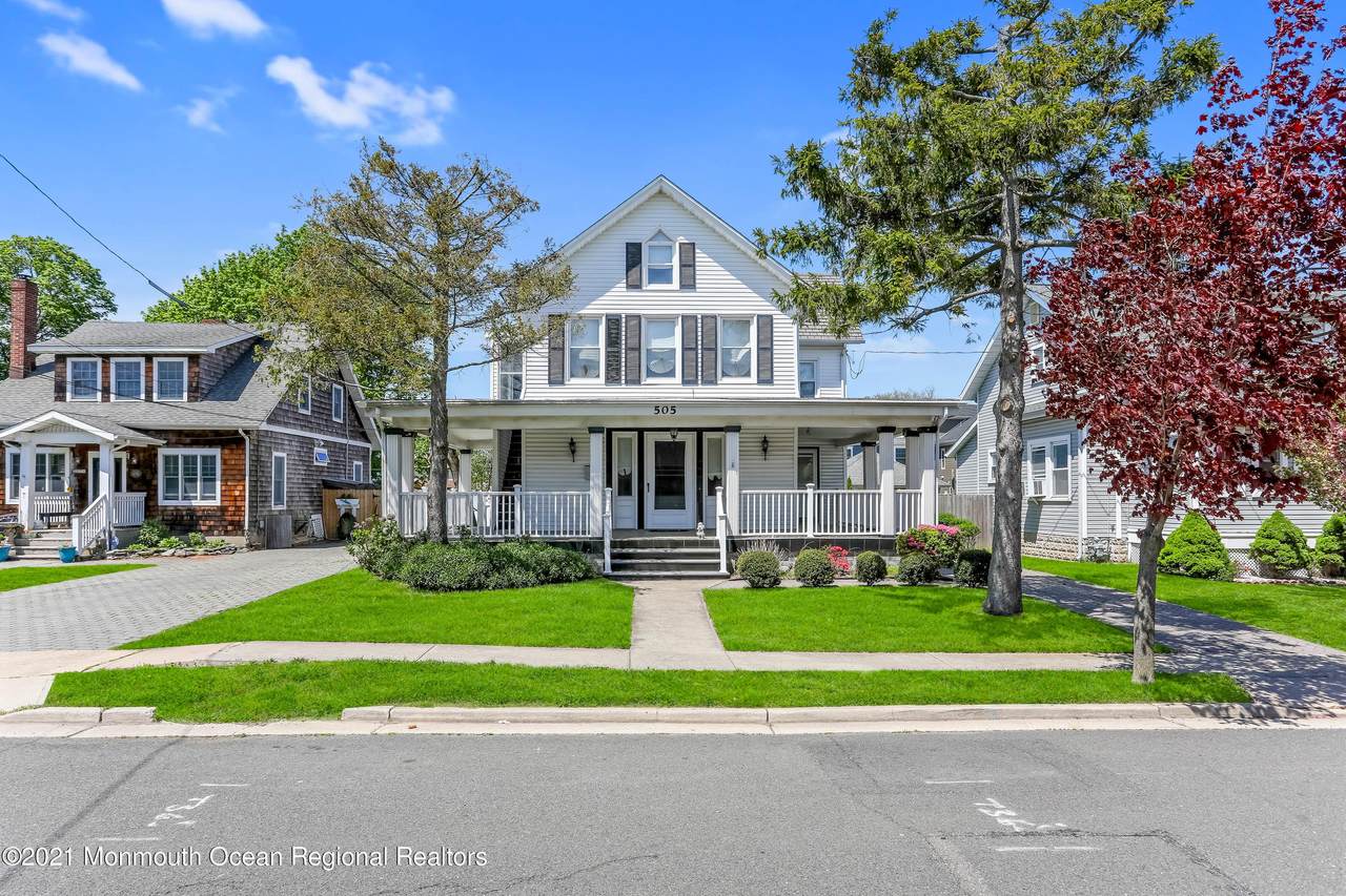 505 Forman Avenue - Photo 1