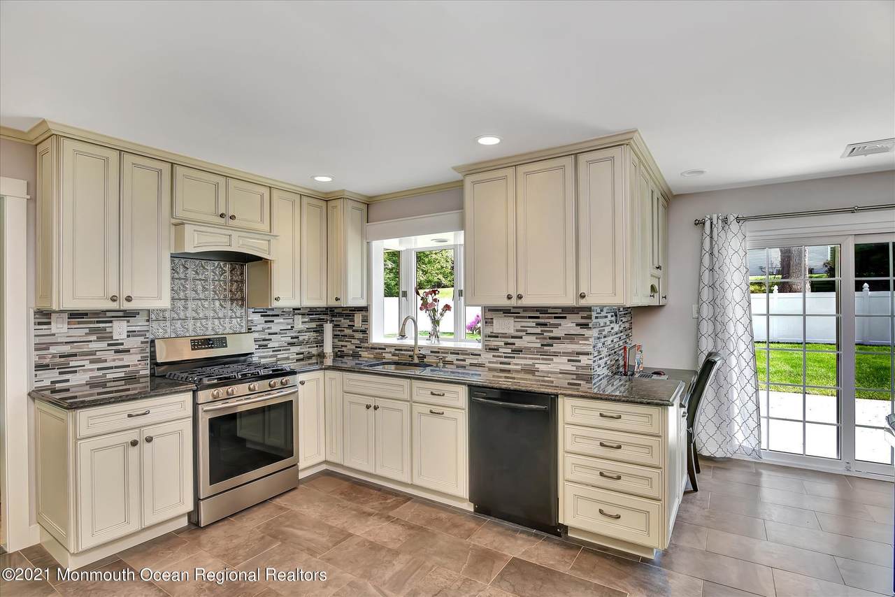 11 Belaire Road - Photo 1