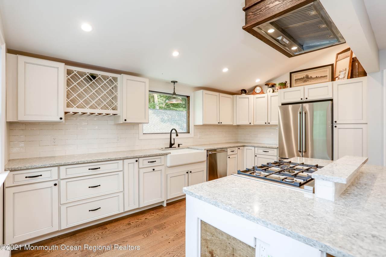 1550 Lakewood Road - Photo 1