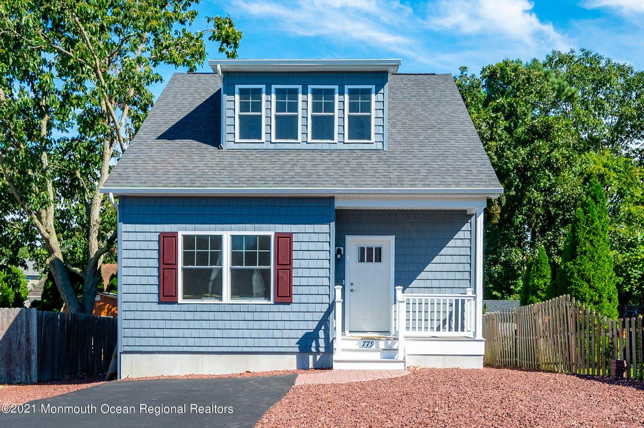 779 Nebraska Avenue - Photo 1