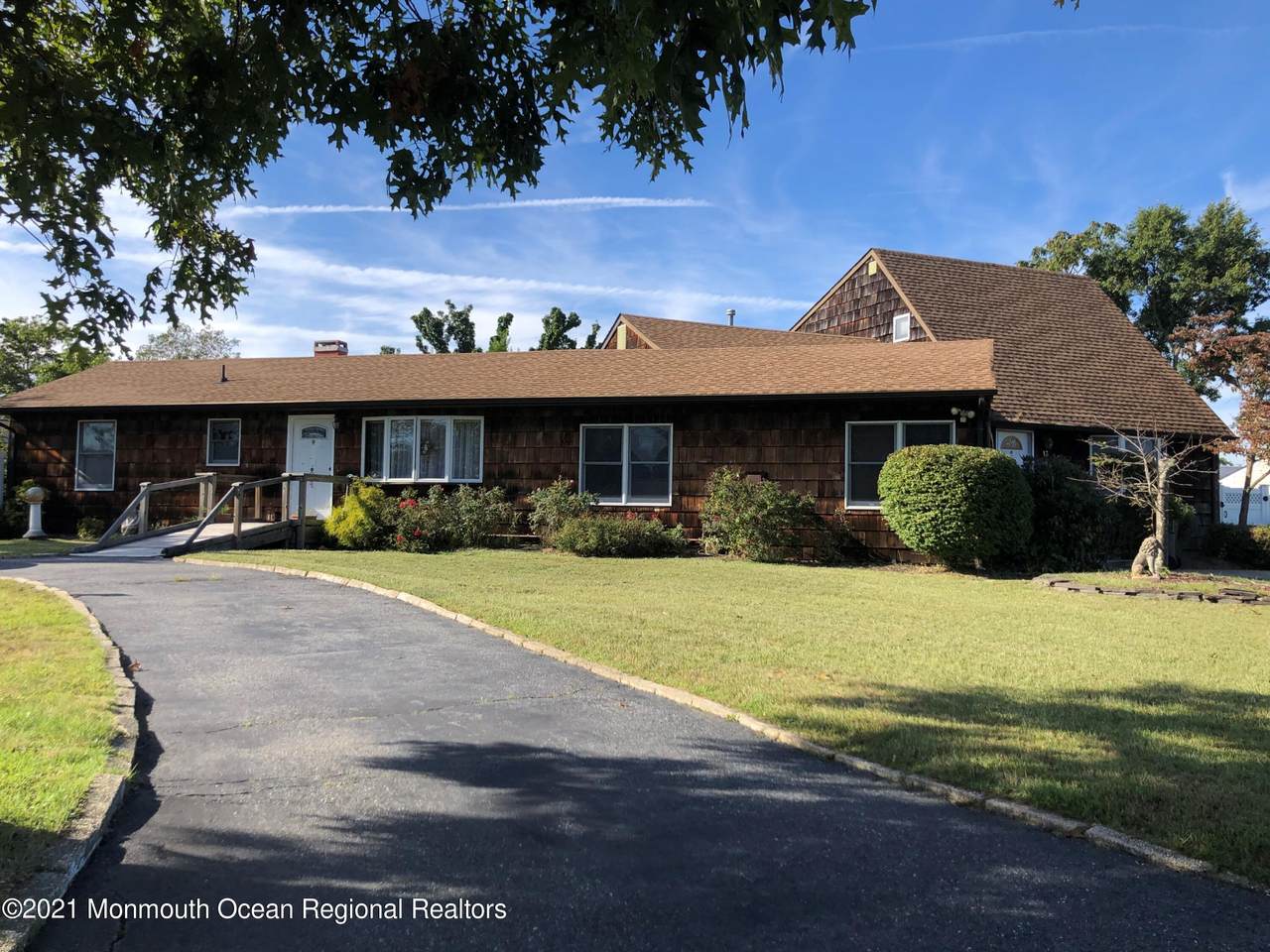 13 Sprucewood Drive - Photo 1