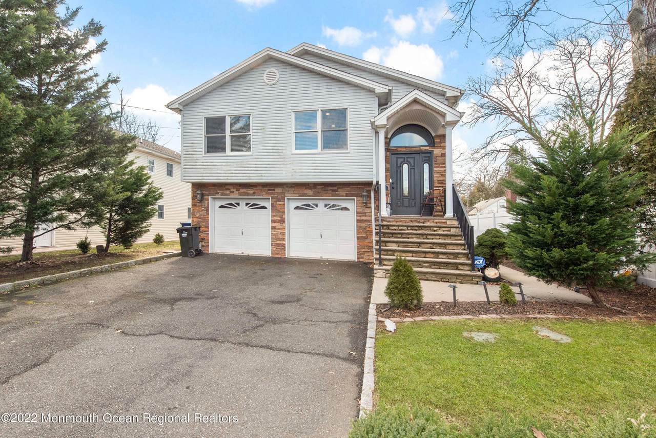 67 Gibson Boulevard - Photo 1