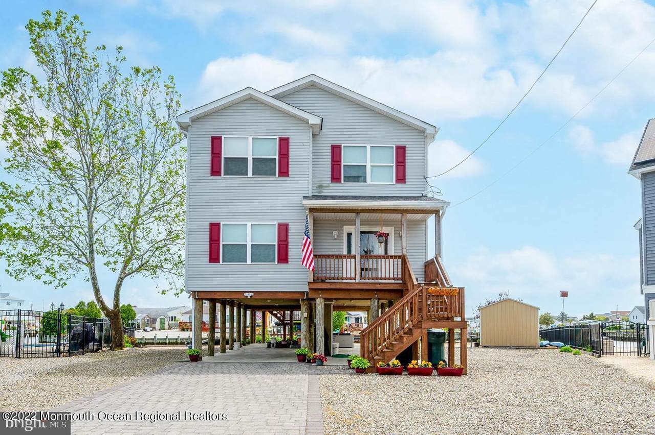 128 Lake Superior Drive - Photo 1