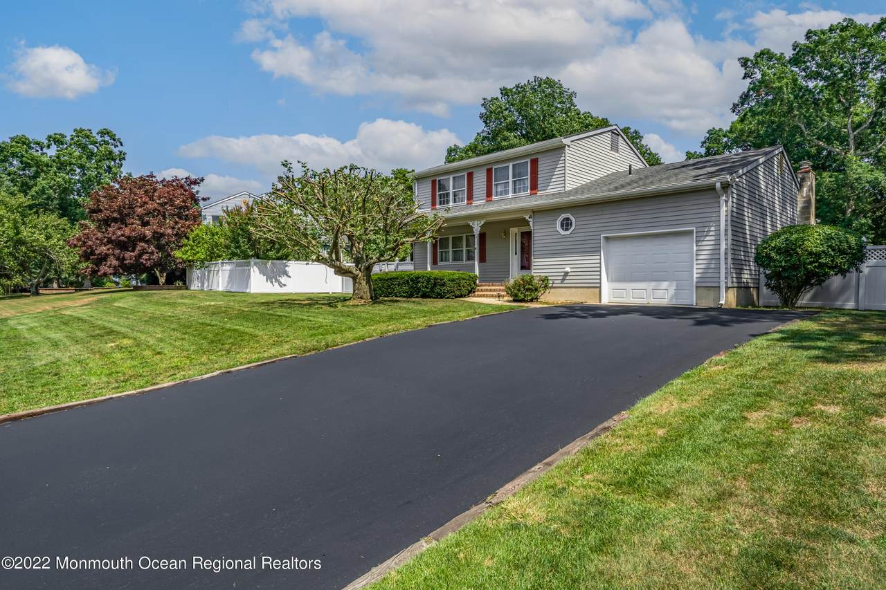 703 Princeton Road - Photo 1