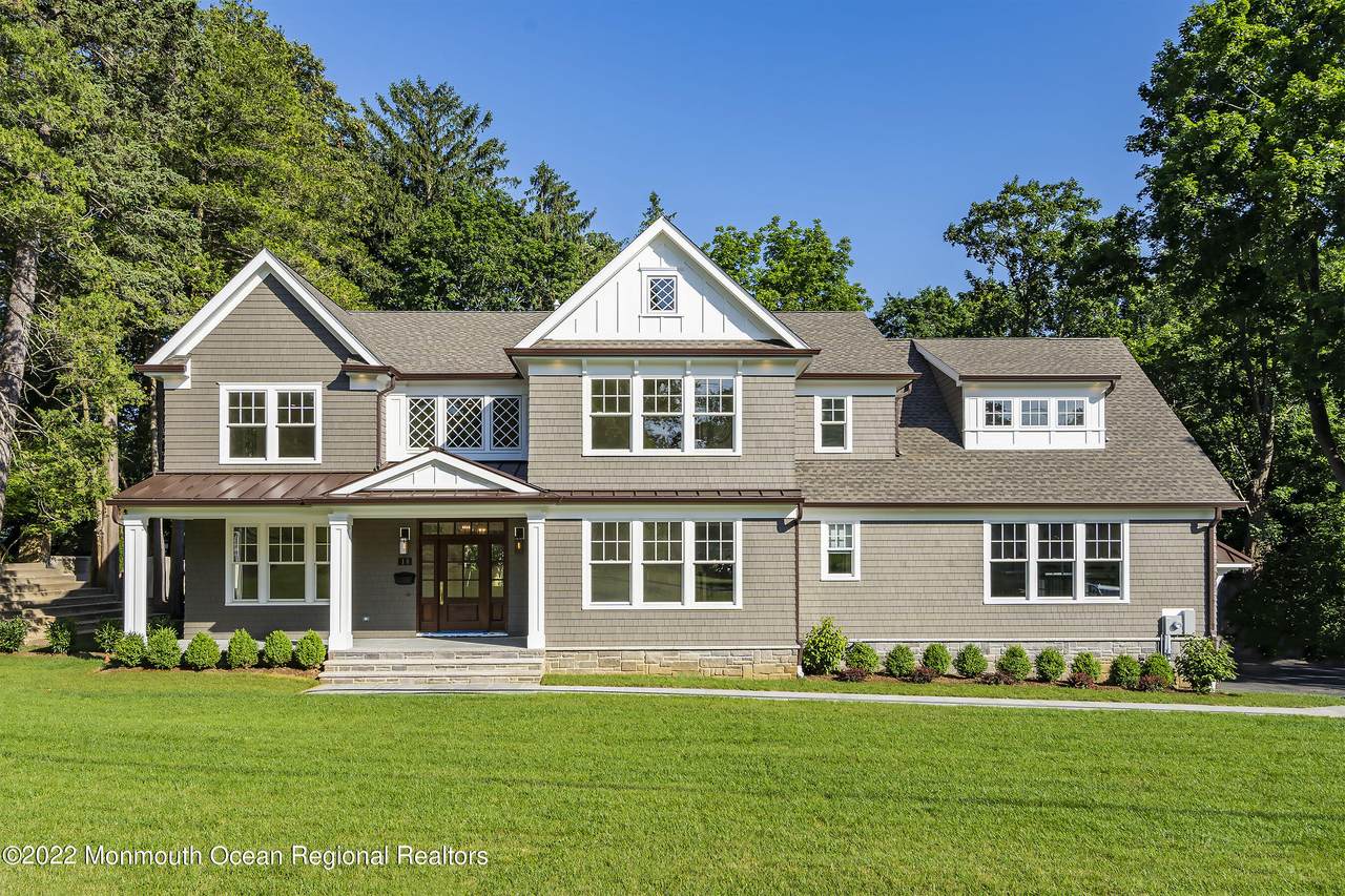 18 Fox Hill Drive - Photo 1