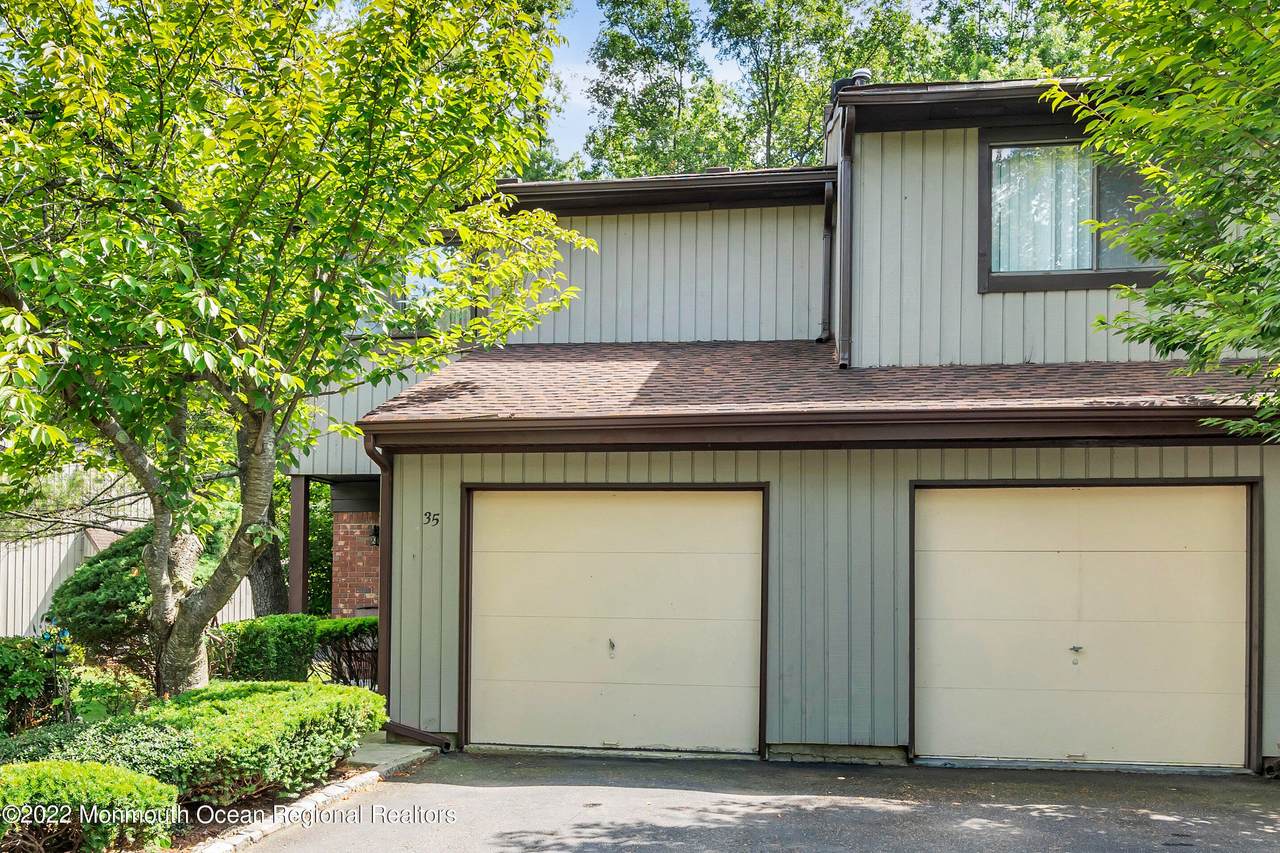 35 Laurie Court - Photo 1