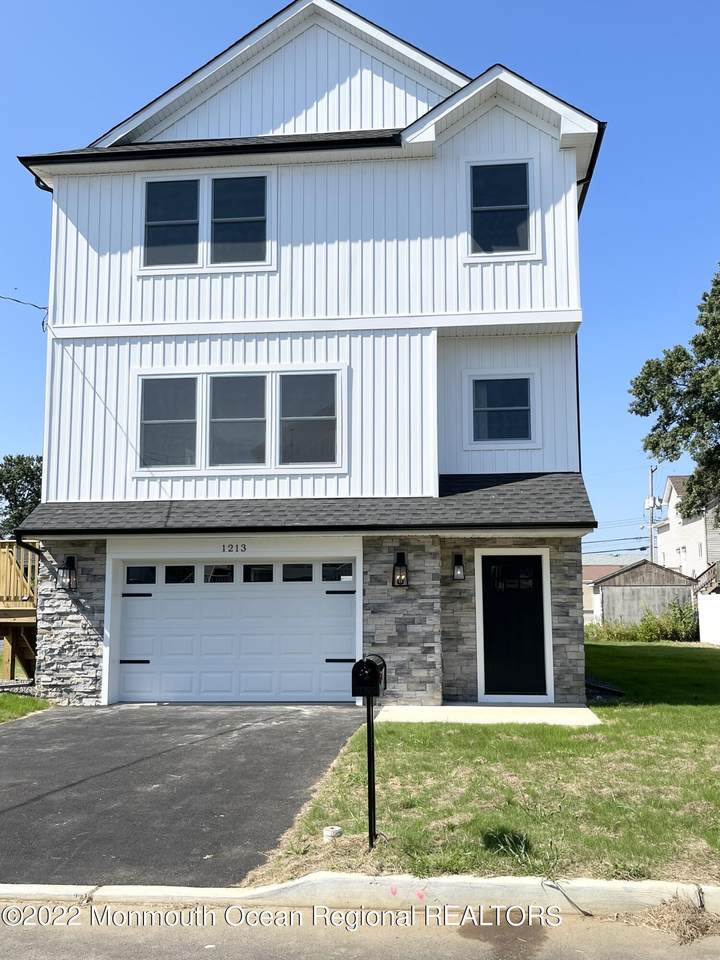 1213 Patterson Avenue - Photo 1