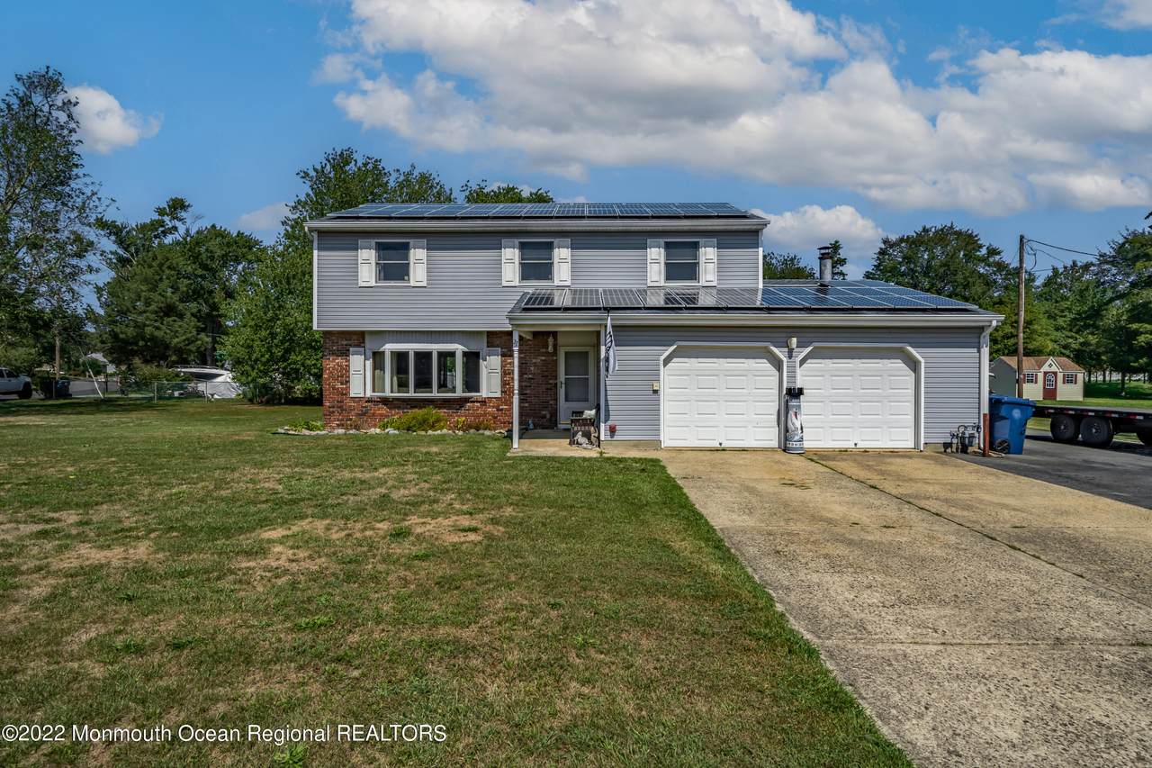 27 Atlantis Boulevard - Photo 1