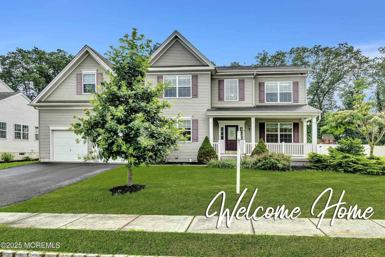 4 Christopher Drive - Photo 1