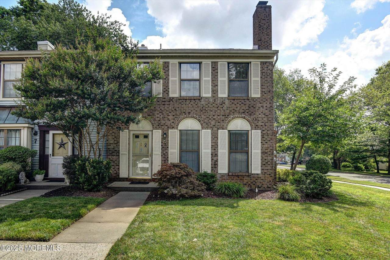 41 Lindsay Court - Photo 1