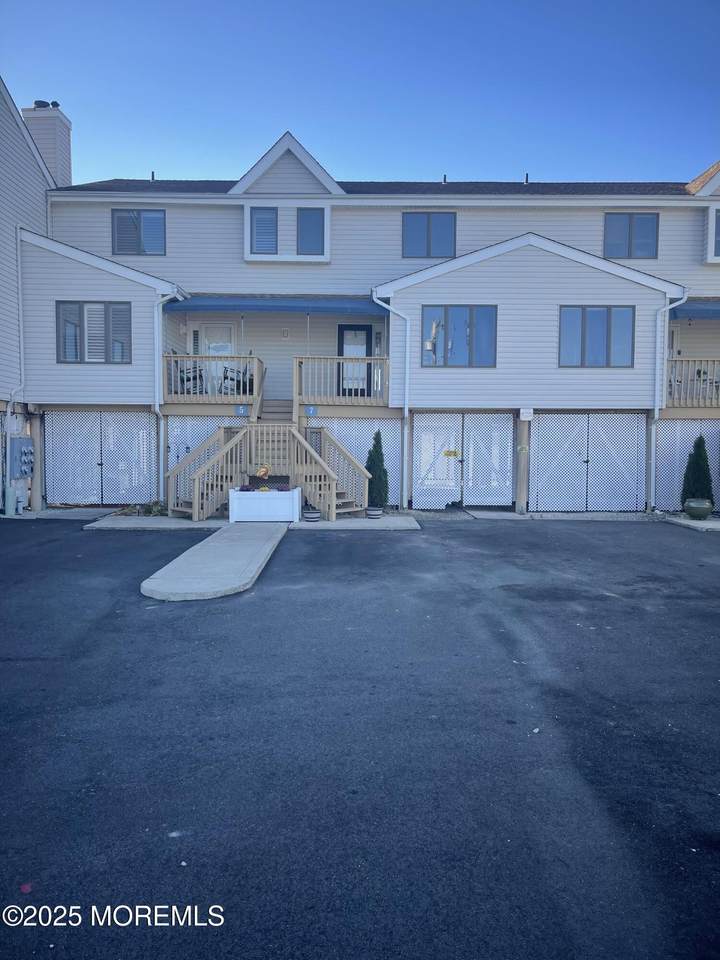 7 Playhouse Drive - Photo 1