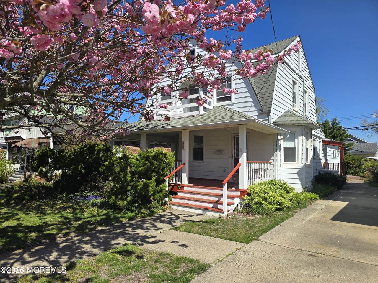 214 5th Avenue - Photo 1