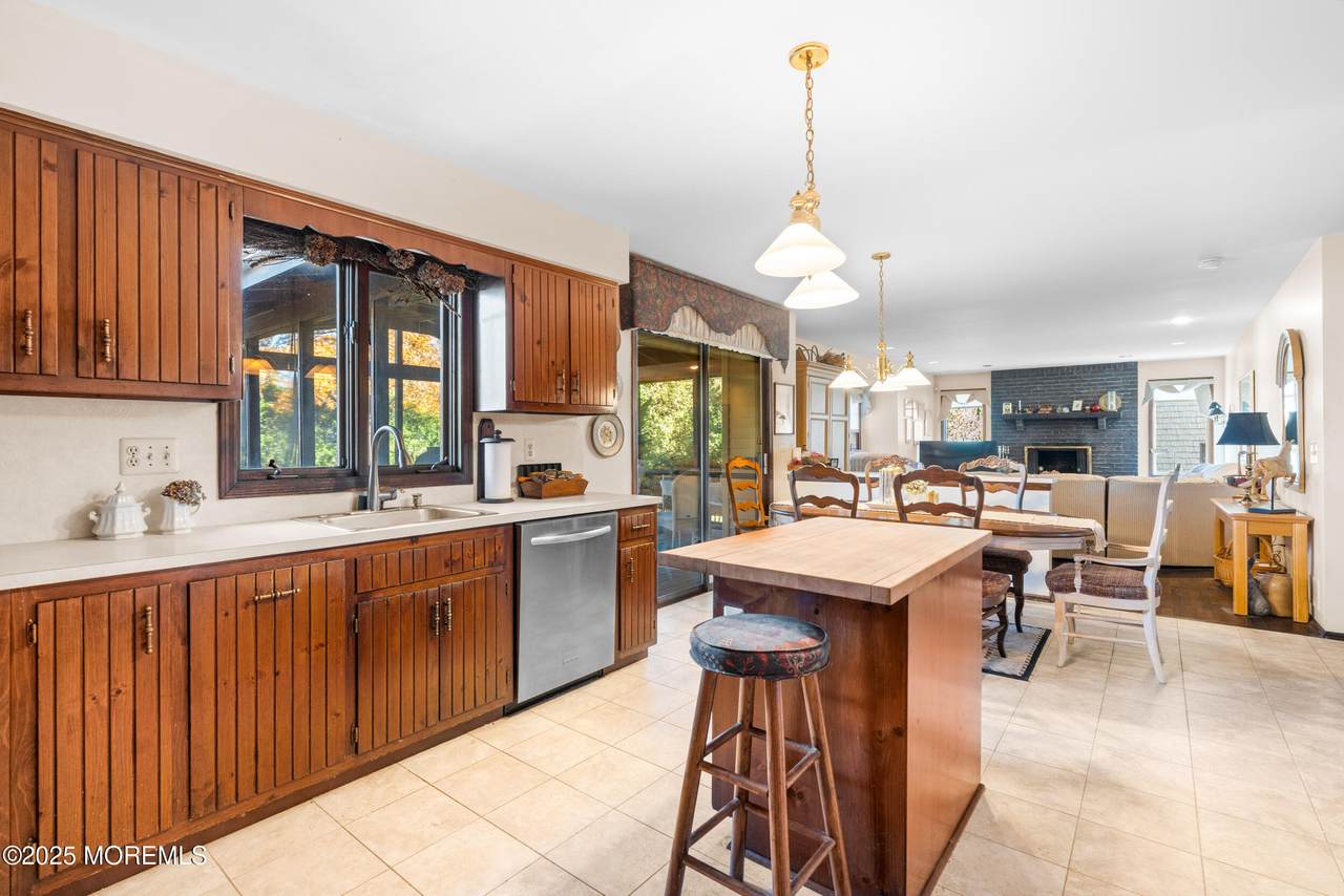 5 Karen Court - Photo 1