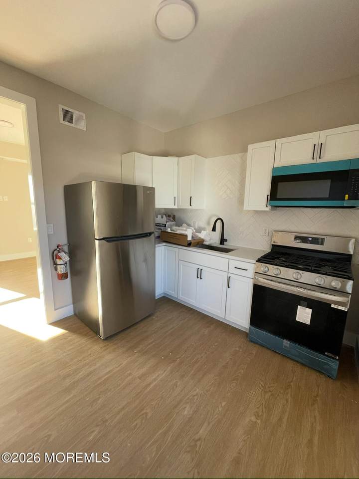 142 State Street - Photo 1