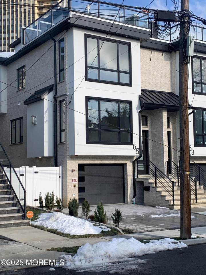 65 Knox Avenue - Photo 1