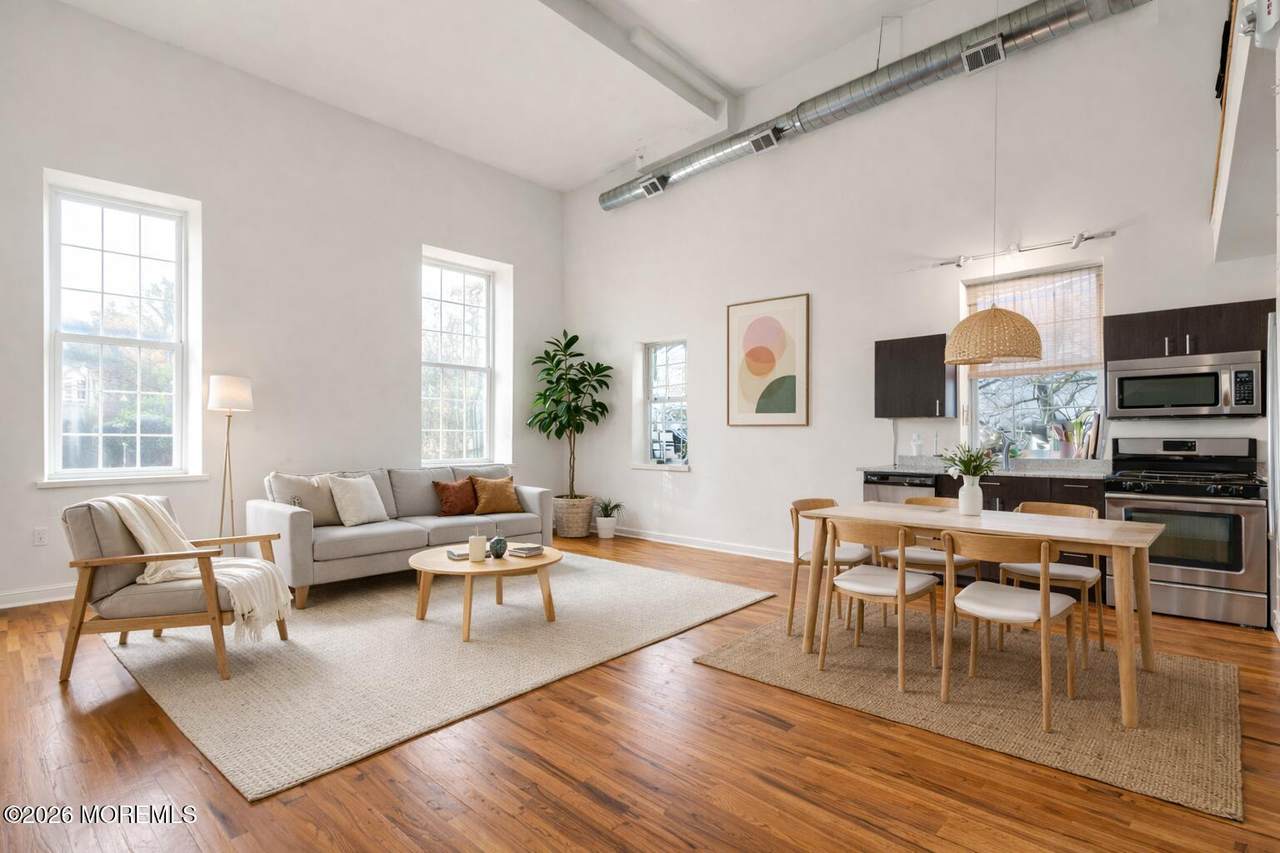 1001 2nd Avenue - Photo 1