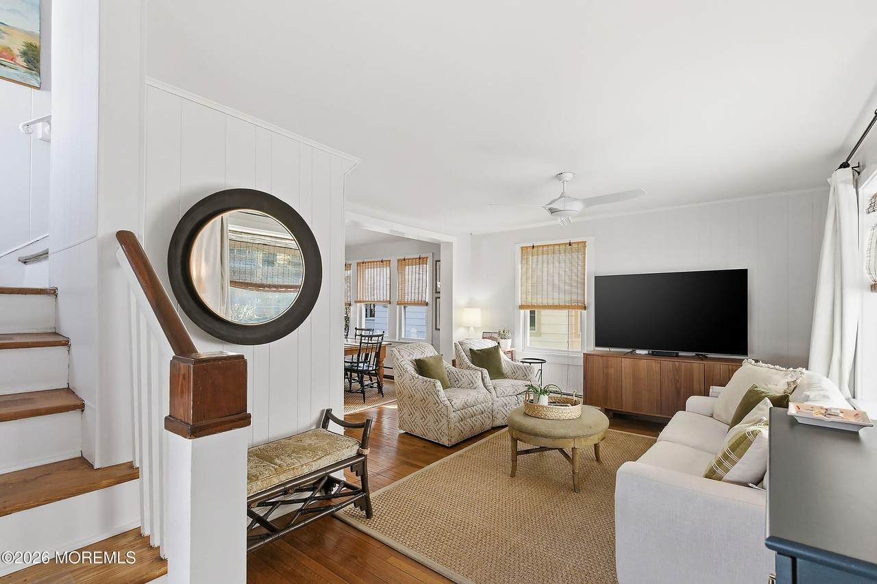 526 End Avenue - Photo 1