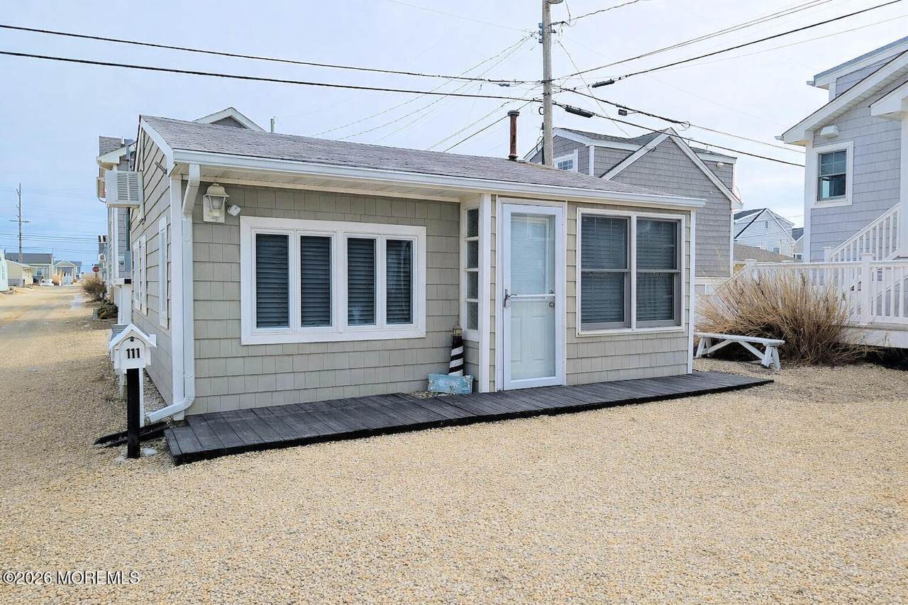 111 Marlin Way - Photo 1