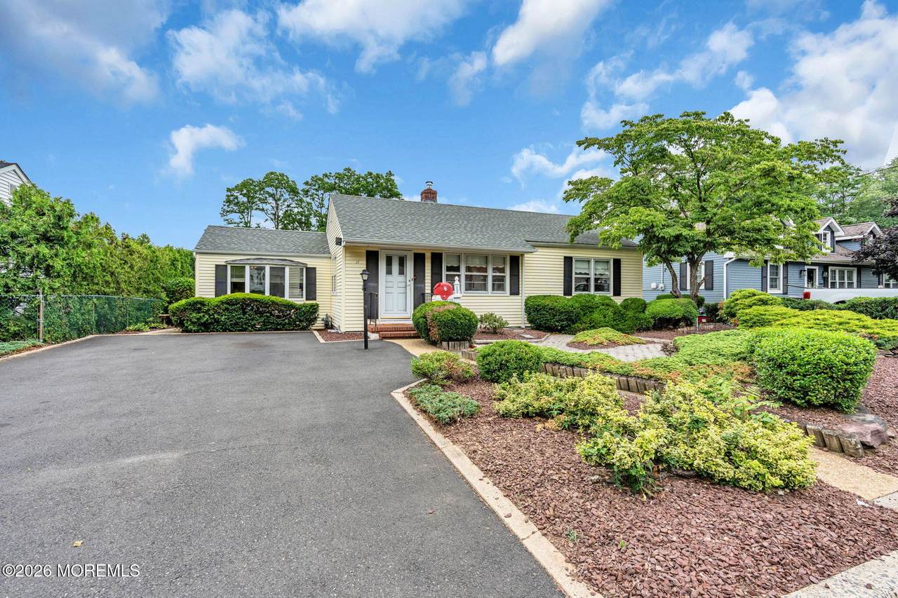https://bt-photos.global.ssl.fastly.net/monmouth/1280_boomver_2_22603893-2.jpg