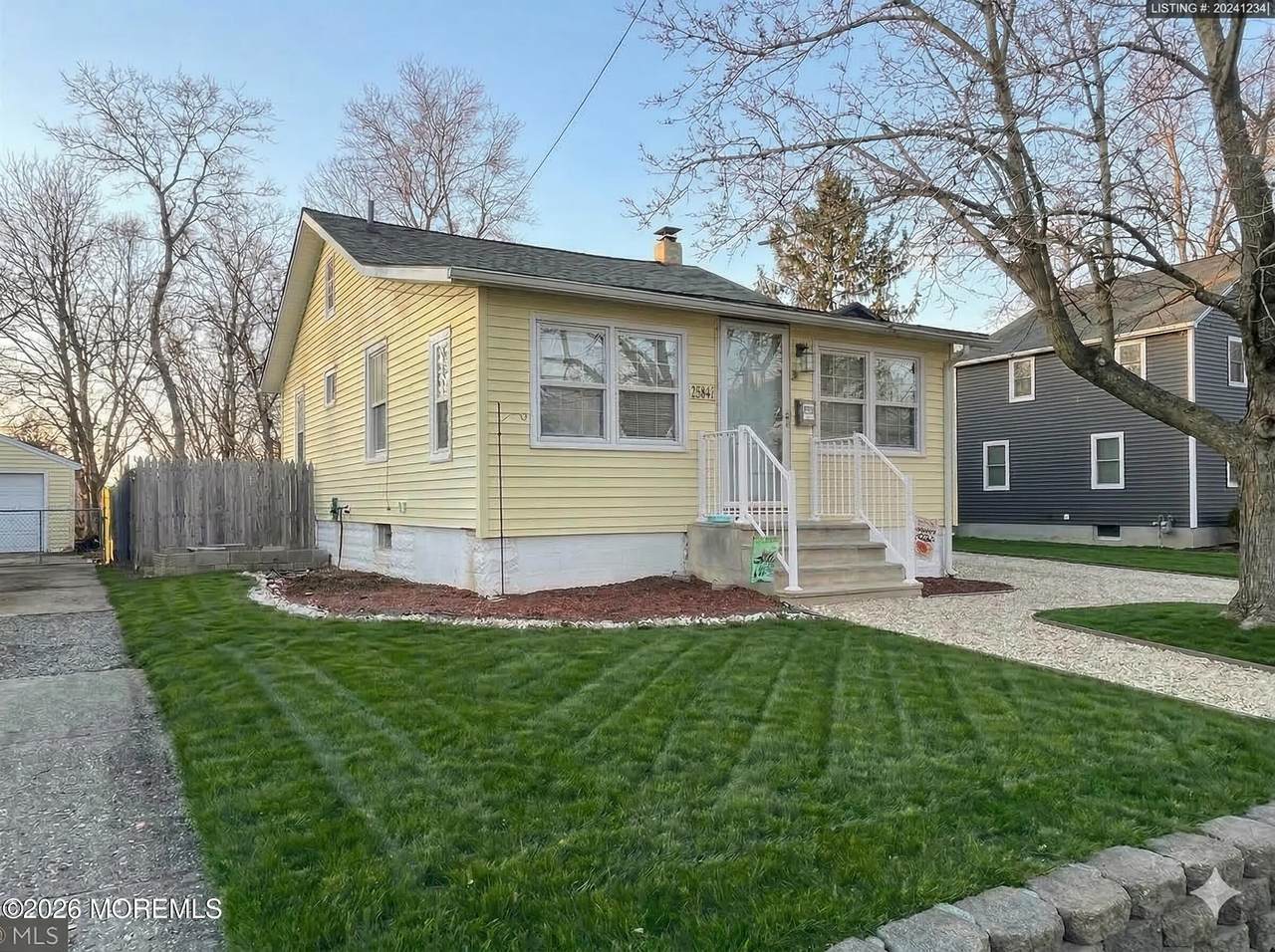 284 Washington Street - Photo 1
