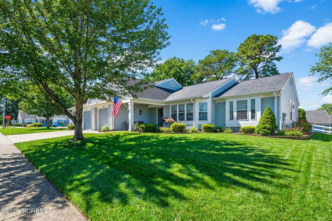 1230B Thornbury Lane - Photo 1