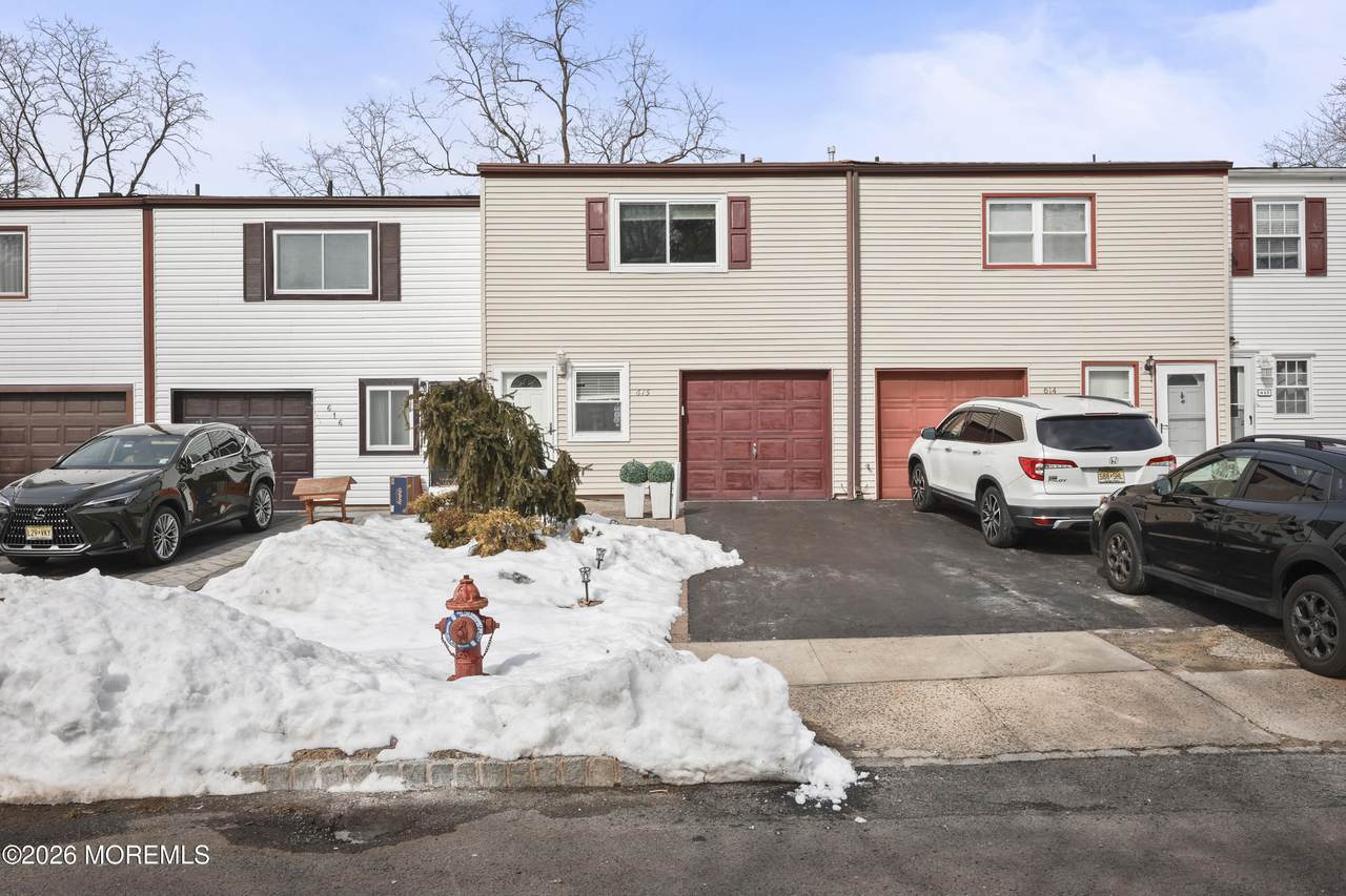 615 Randall Way - Photo 1