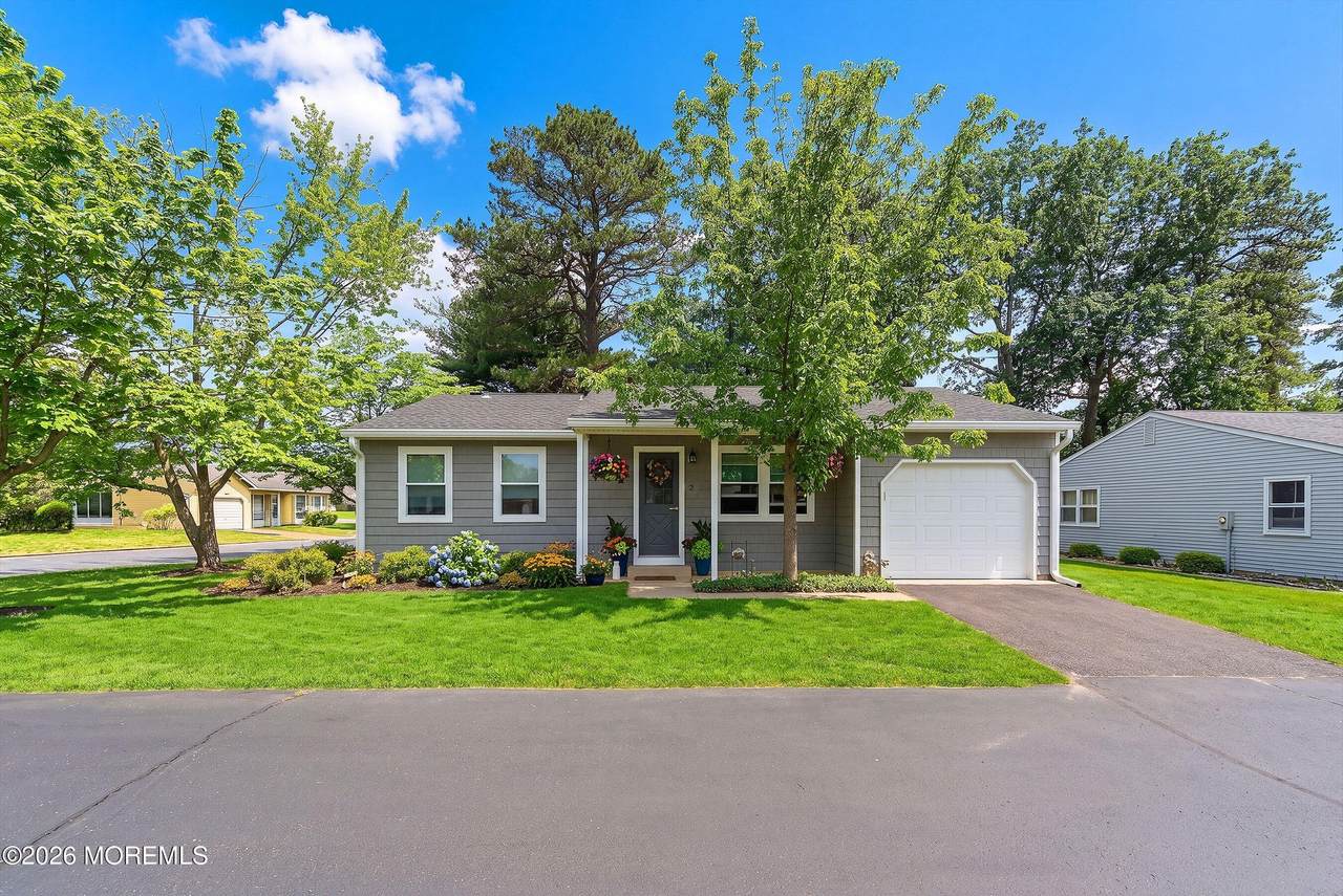 2 Berry Hill Road - Photo 1
