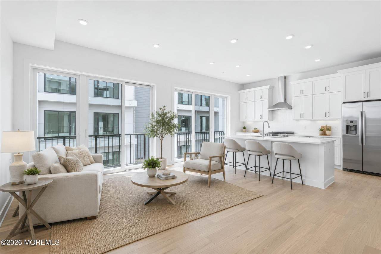 1 5th Avenue - Photo 1