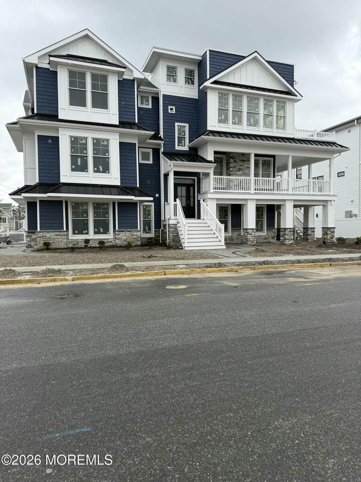 1519 Bayview Avenue - Photo 1