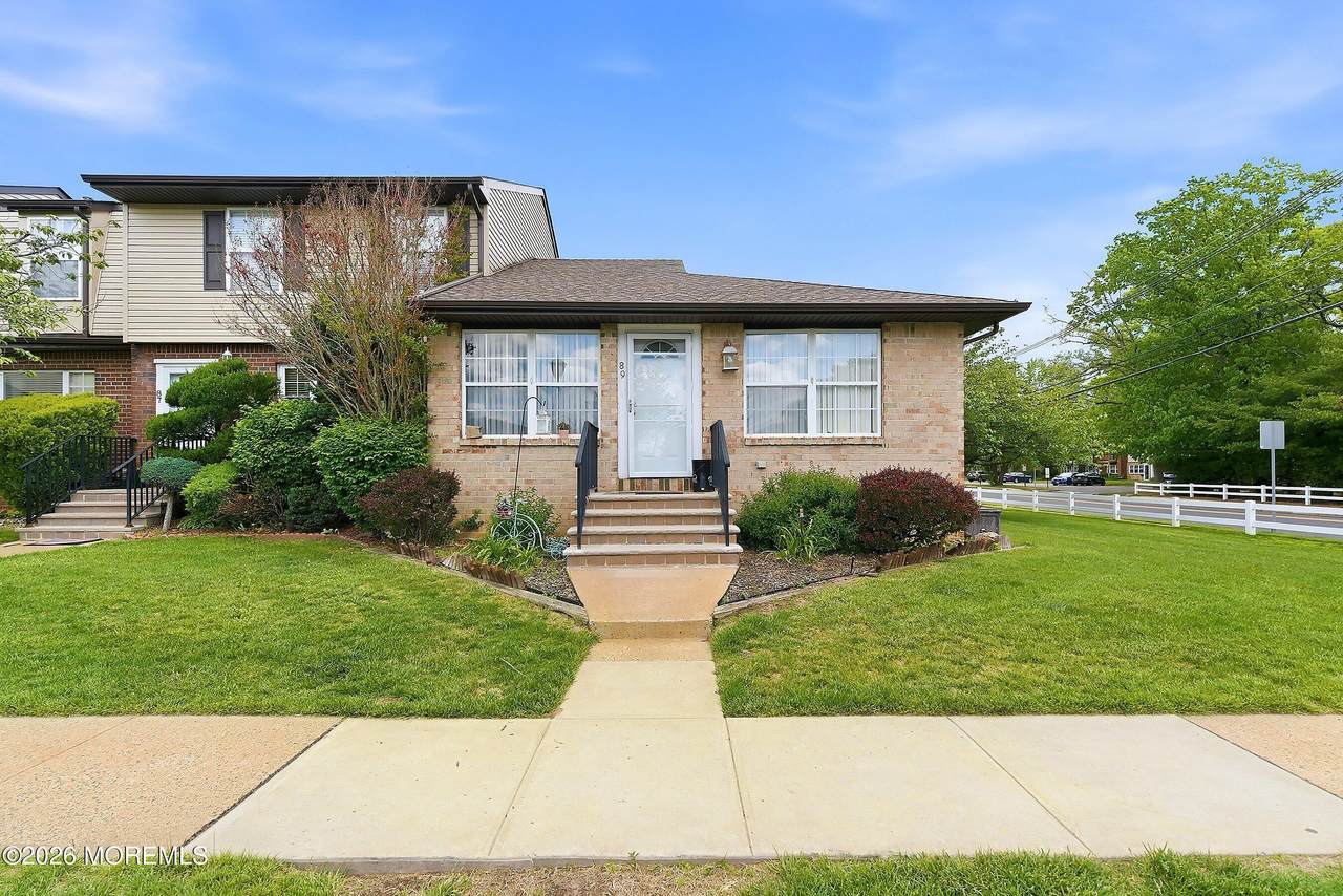 89 Valerie Court - Photo 1
