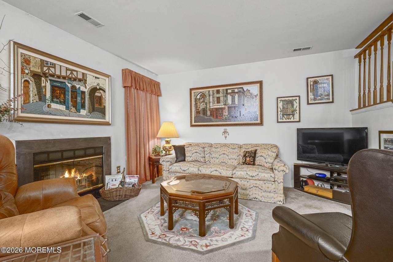 102 Rumford Way - Photo 1