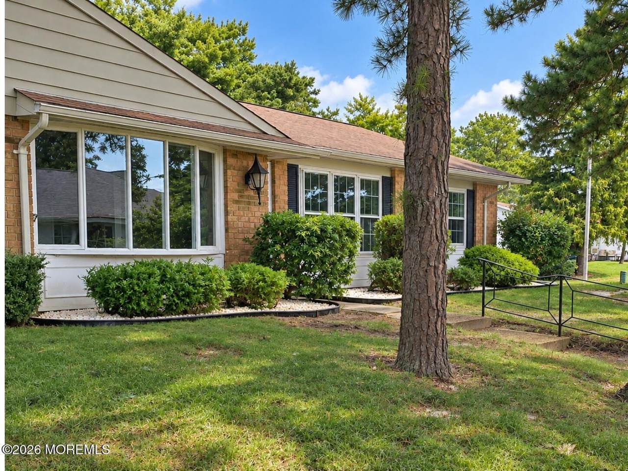 21B Cambridge Circle - Photo 1