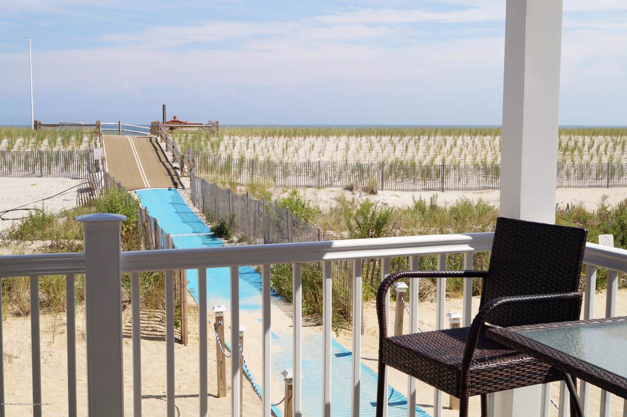 33 Dune Terrace - Photo 1